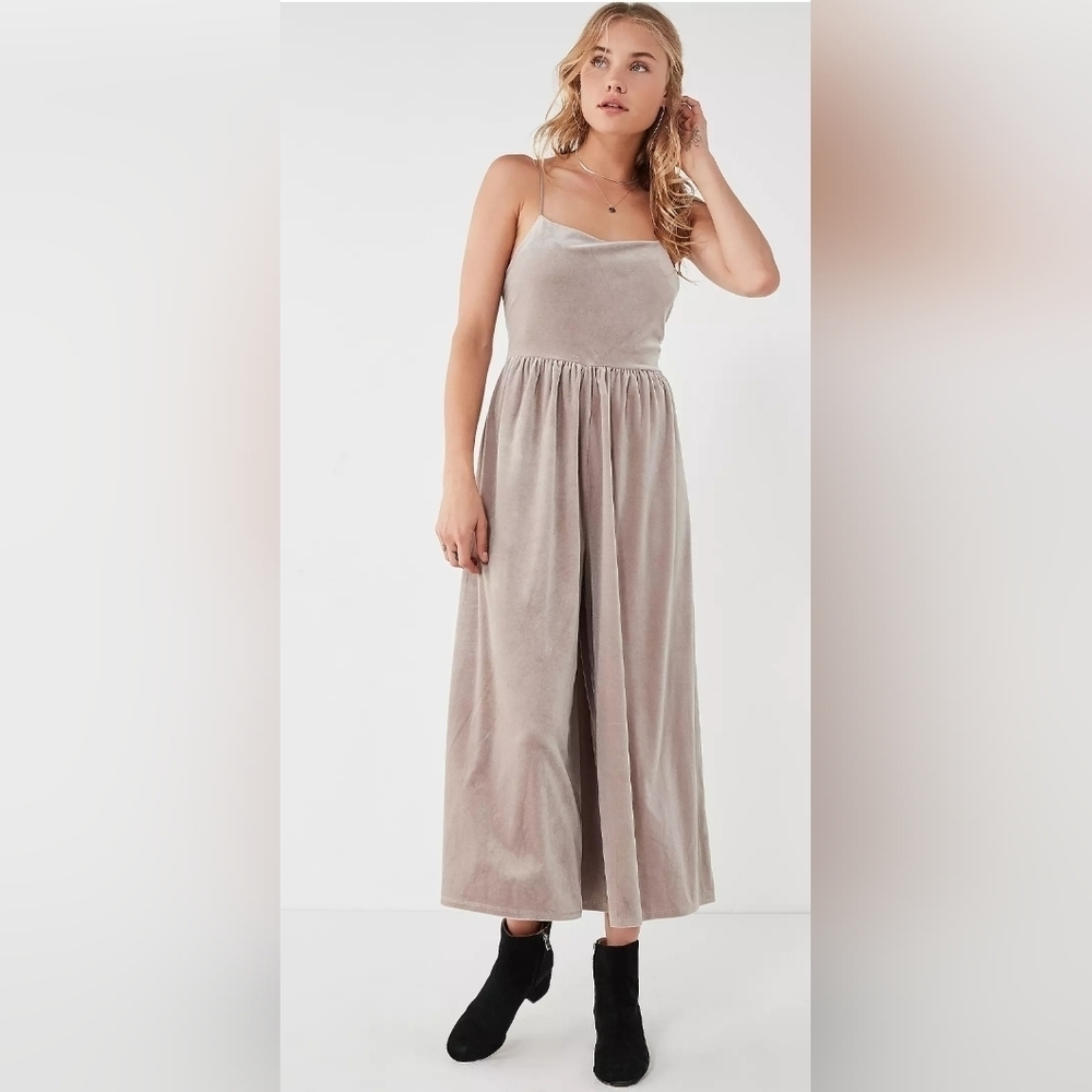 UO Emmabella Cream Velvet Straight-Neck Jumpsuit size M